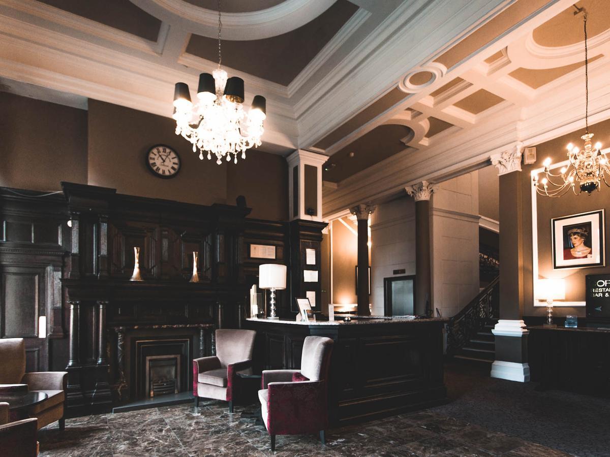 Great Victoria 4* Bradford (West Yorkshire)